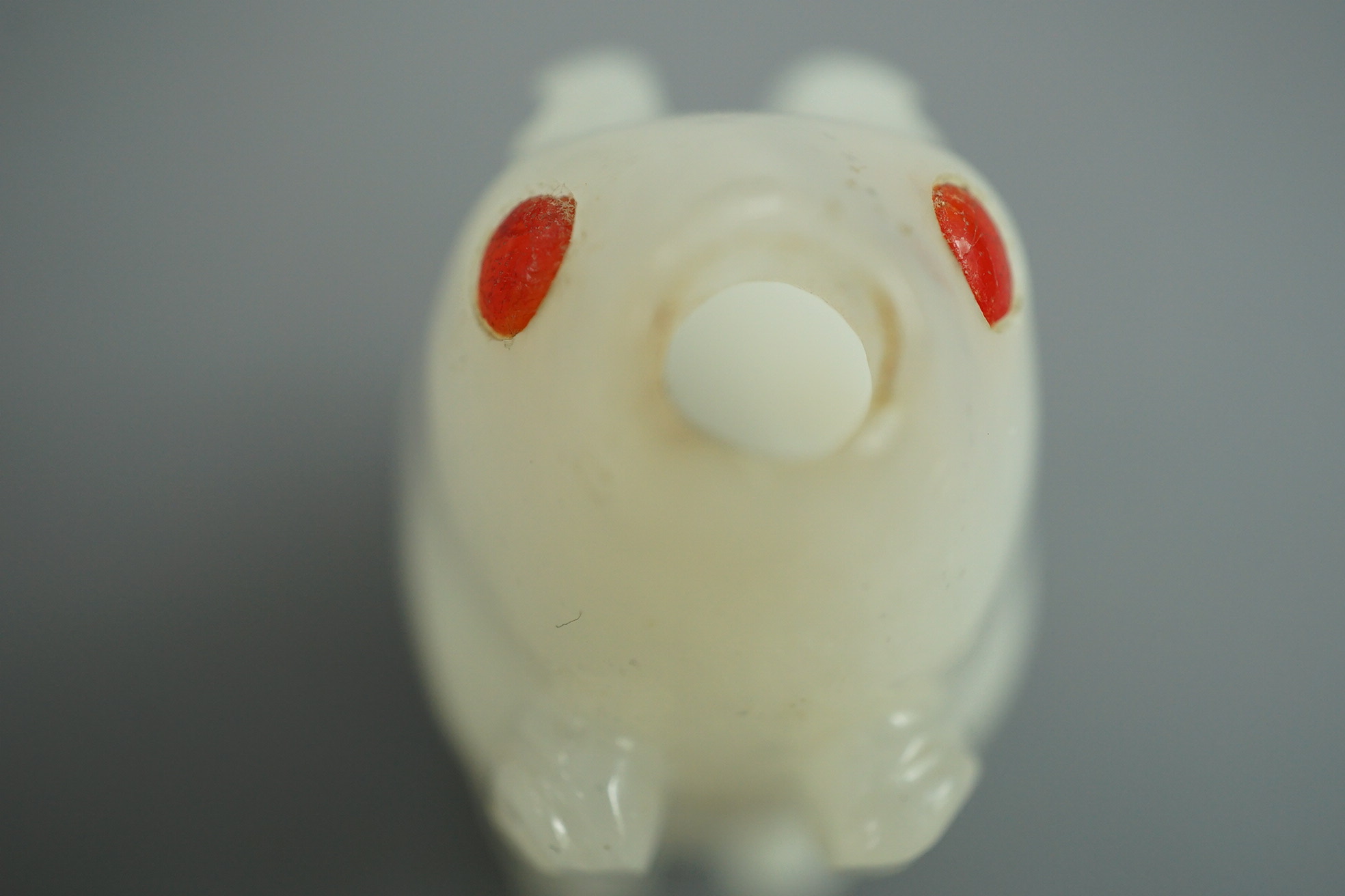 A Chinese white jade ‘rabbit’ snuff bottle, 18th/19th century